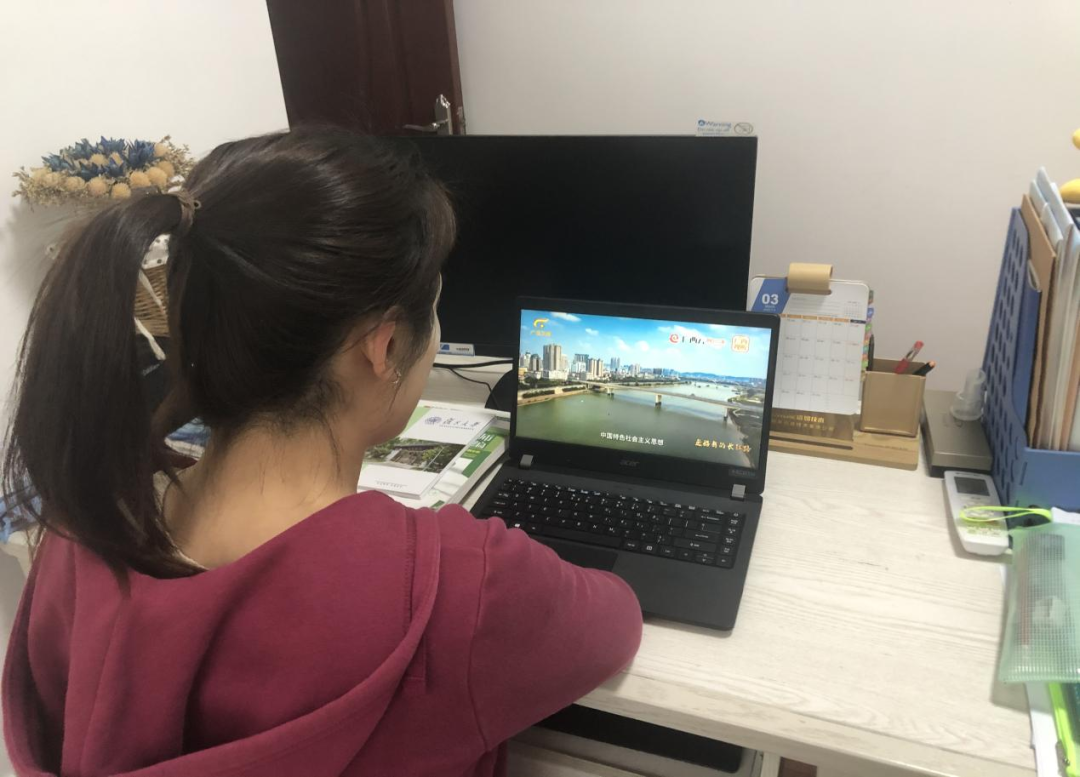 电视专题片《紧跟伟大复兴领航人踔厉笃行》在beat365官网引起热烈反响