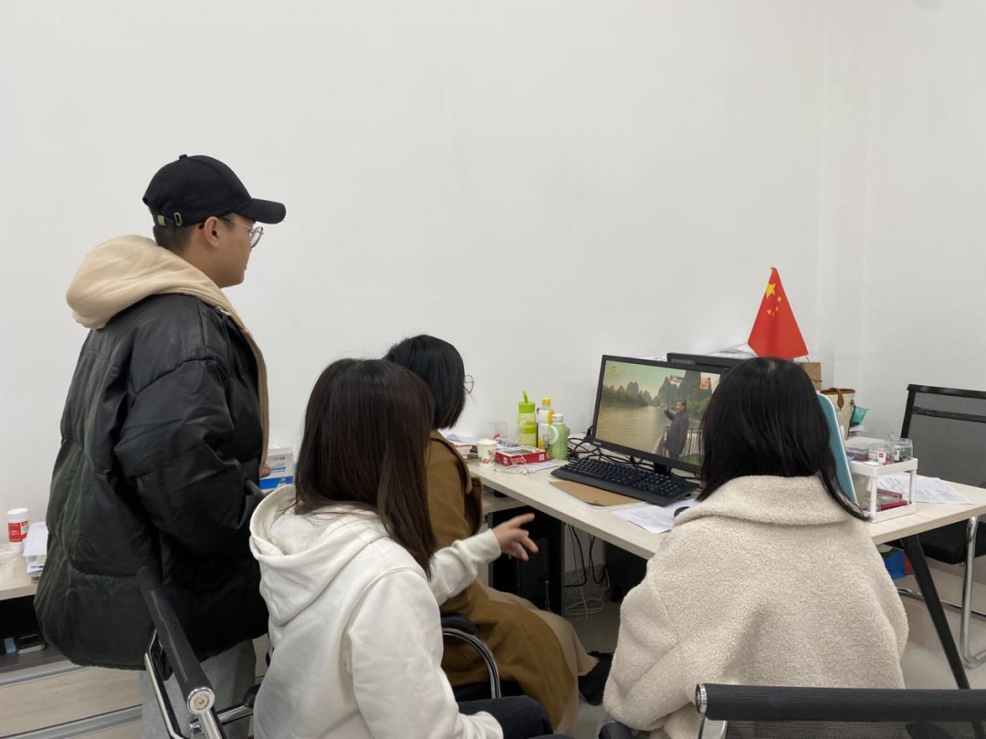 电视专题片《紧跟伟大复兴领航人踔厉笃行》在beat365官网引起热烈反响